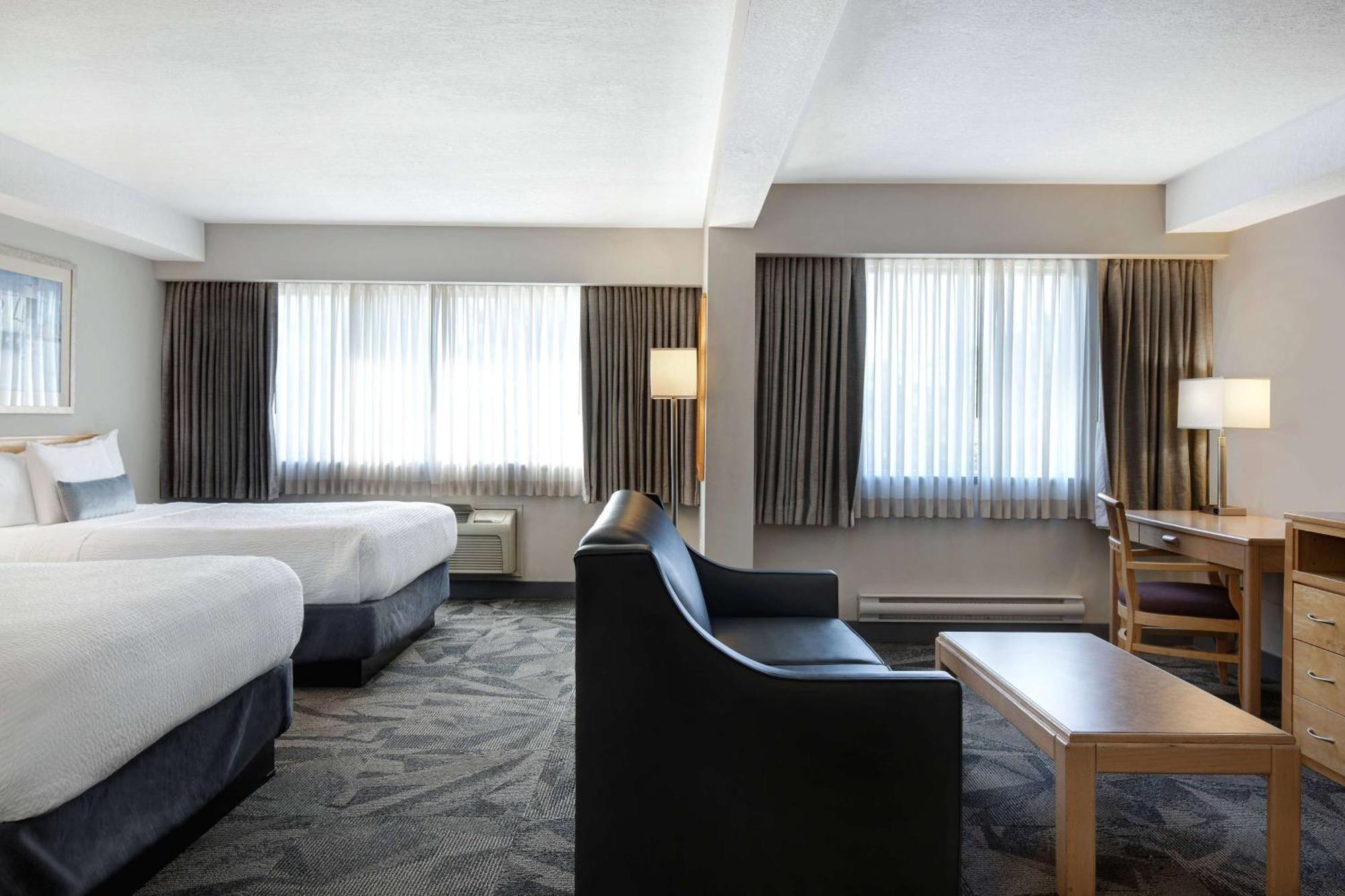 Days Inn By Wyndham Victoria Airport Sidney Ngoại thất bức ảnh